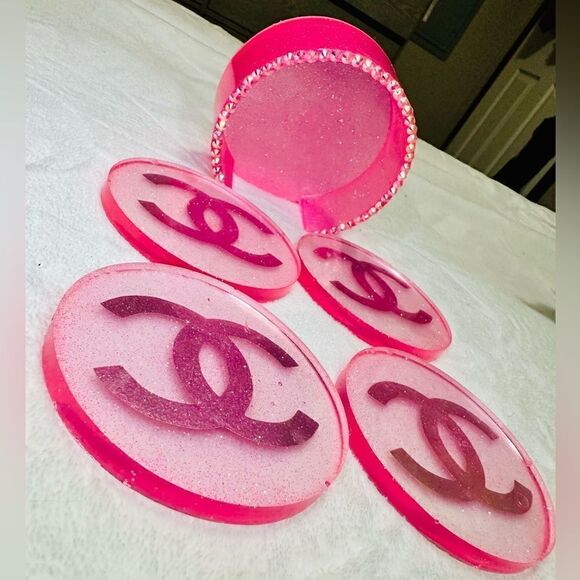 Pink Glitter Resin Coasters / Circle Shapes Handmade Resin. Ch= Monogr… - Picture 15 of 17